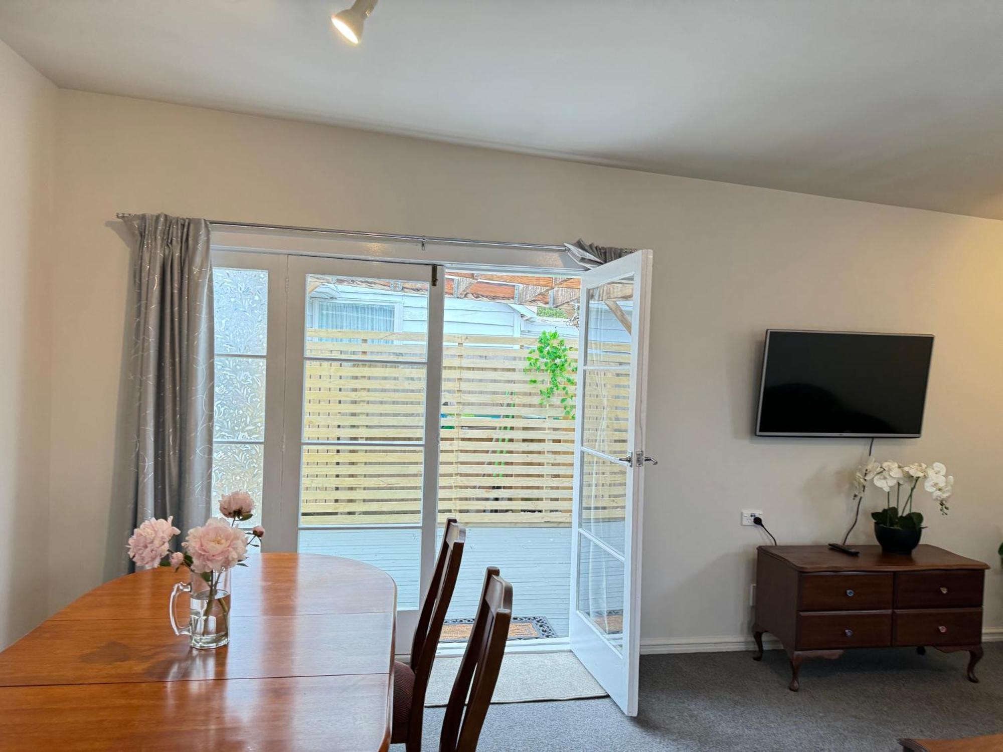 298 Home Christchurch Eksteriør billede